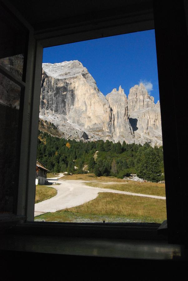 Rifugio Gardeccia Hutte Hotel Pozza di Fassa Room photo