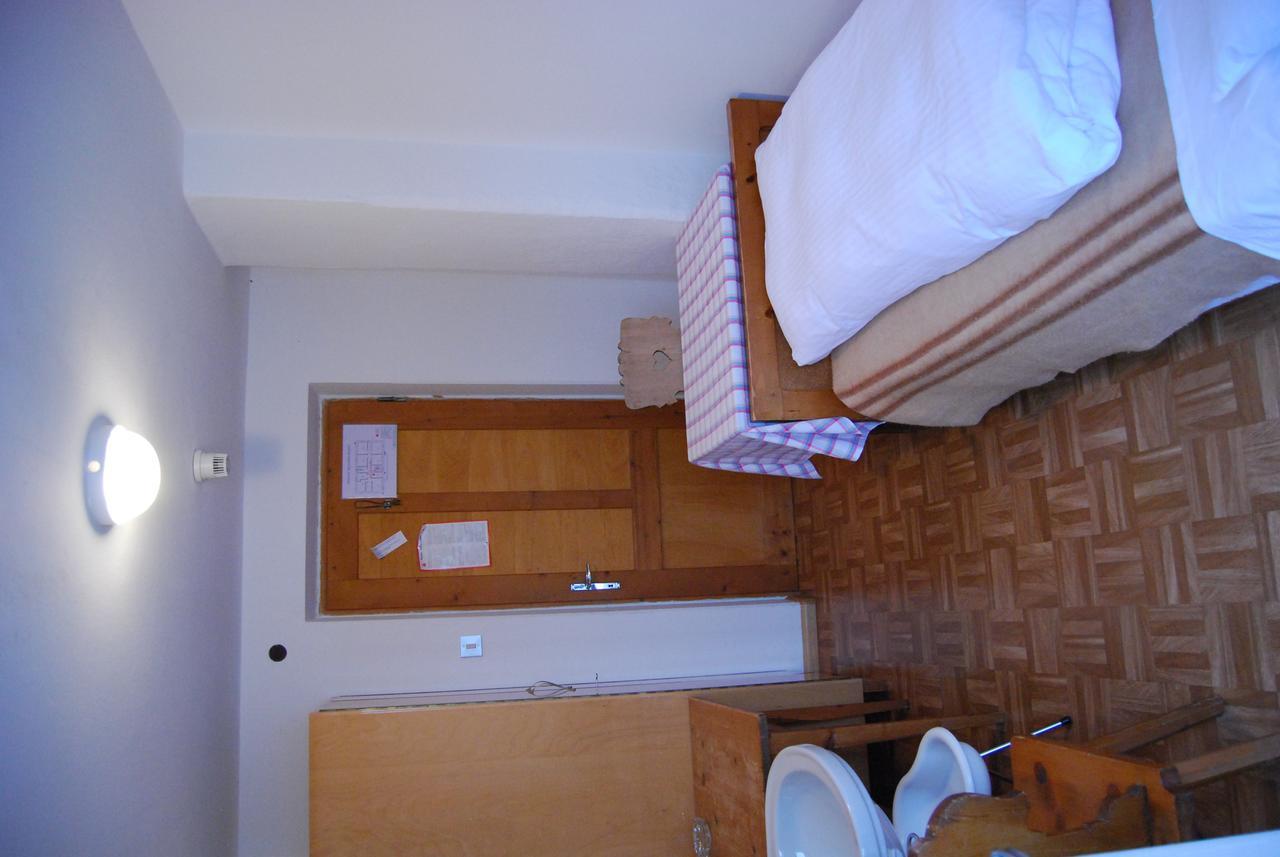 Rifugio Gardeccia Hutte Hotel Pozza di Fassa Room photo
